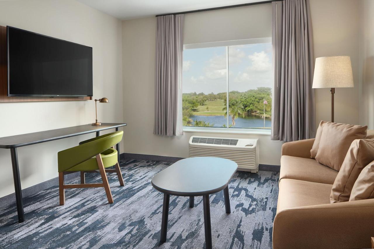Fairfield Inn & Suites By Marriott Fort Lauderdale Northwest Tamarac Eksteriør billede