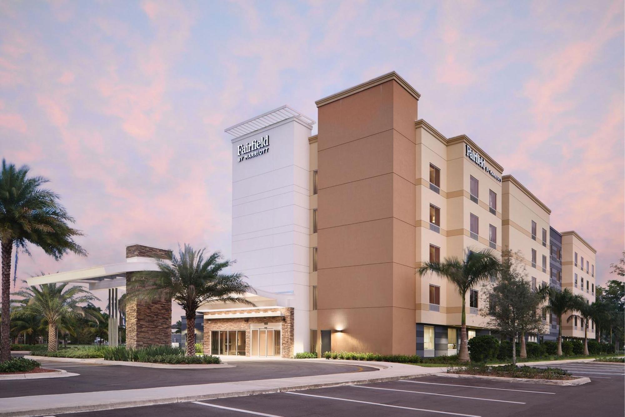 Fairfield Inn & Suites By Marriott Fort Lauderdale Northwest Tamarac Eksteriør billede